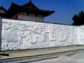 寺院广场石壁画